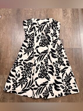 White House Black Market Black and White A-Line Leaf-Print Dress